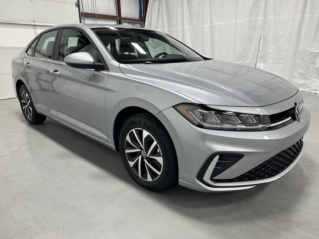 used 2025 Volkswagen Jetta car