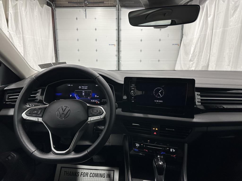 used 2025 Volkswagen Jetta car