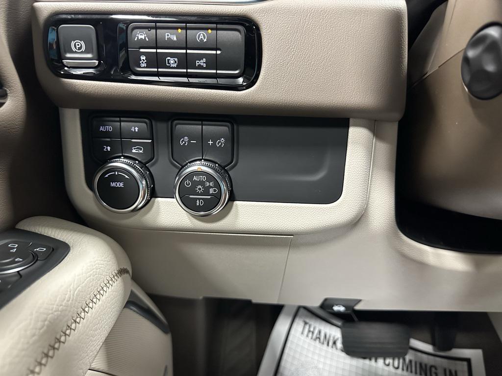 used 2025 GMC Yukon XL car, priced at $81,495