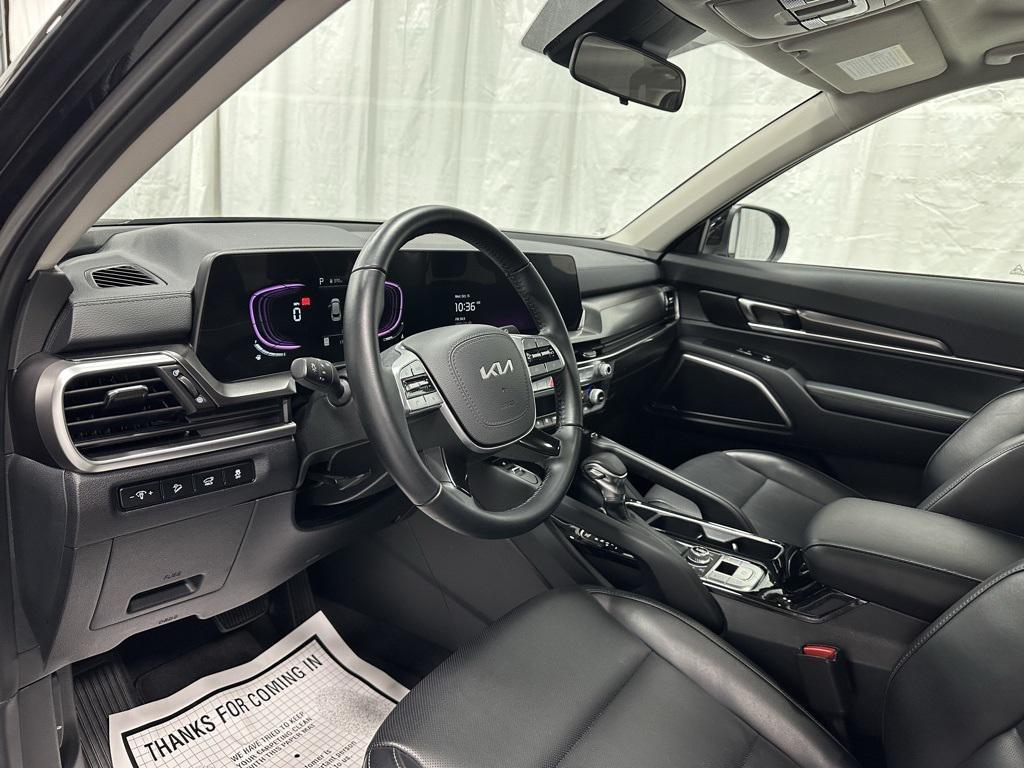 used 2025 Kia Telluride car, priced at $35,995