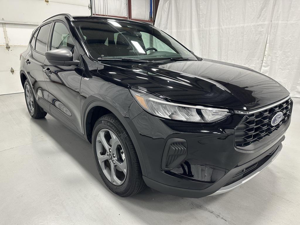 used 2025 Ford Escape car, priced at $24,495