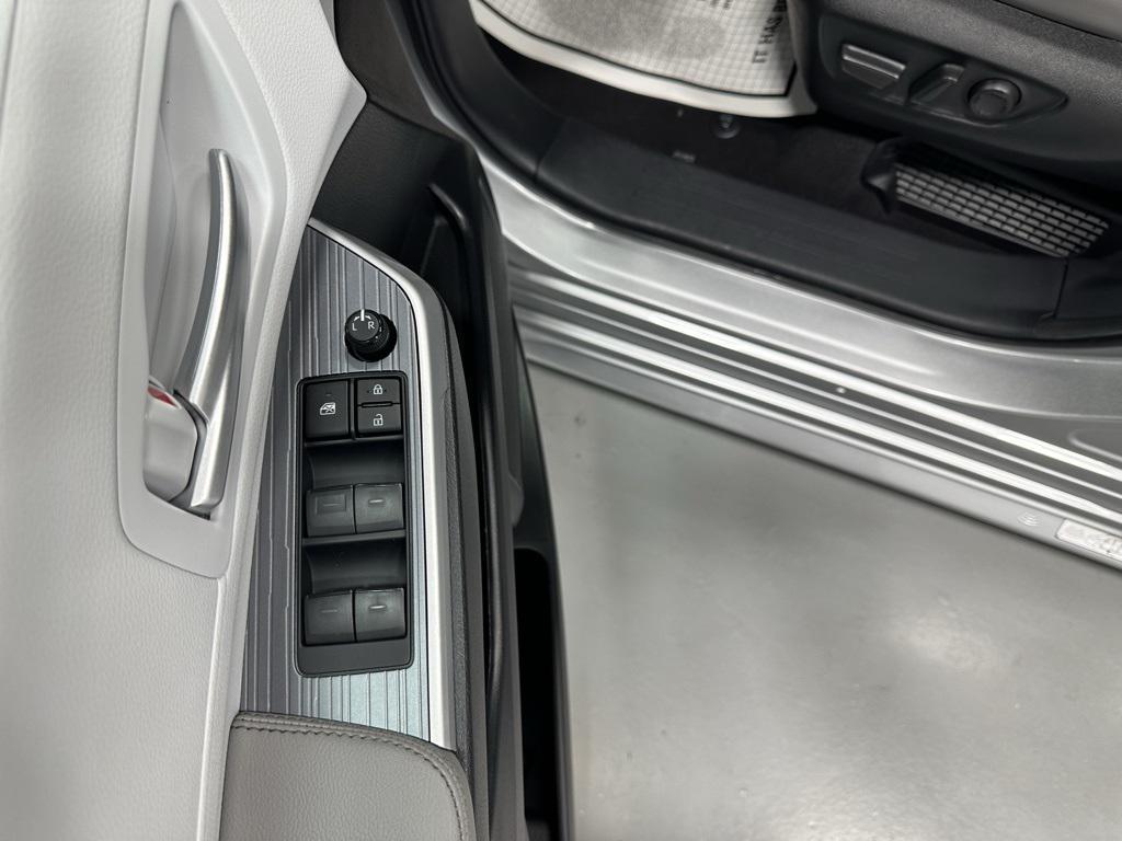 used 2025 Toyota Sienna car, priced at $43,495