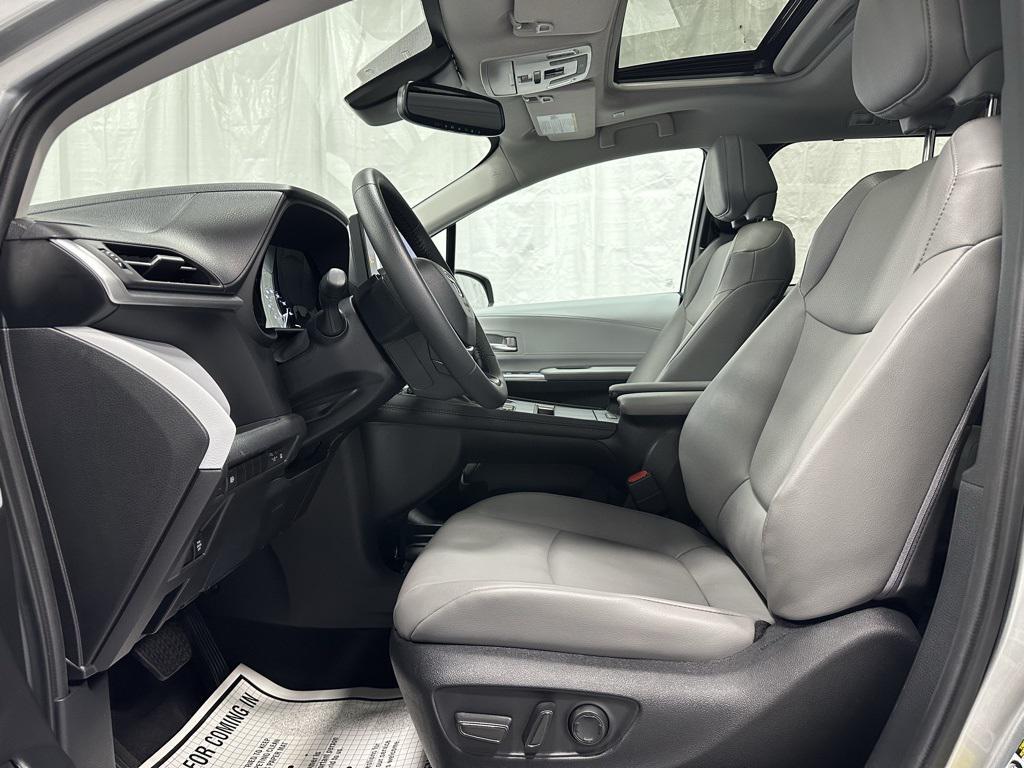 used 2025 Toyota Sienna car, priced at $43,495