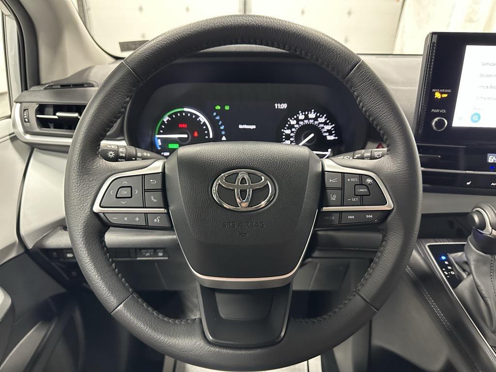 used 2025 Toyota Sienna car, priced at $43,495