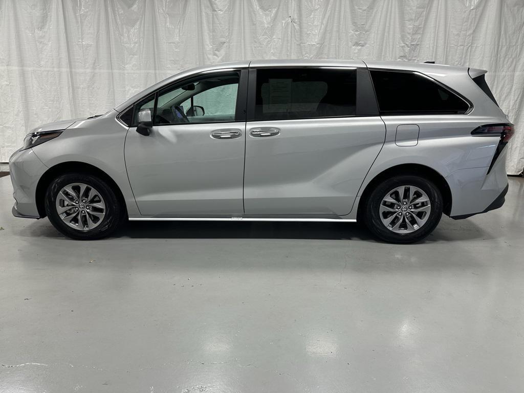 used 2025 Toyota Sienna car, priced at $43,495
