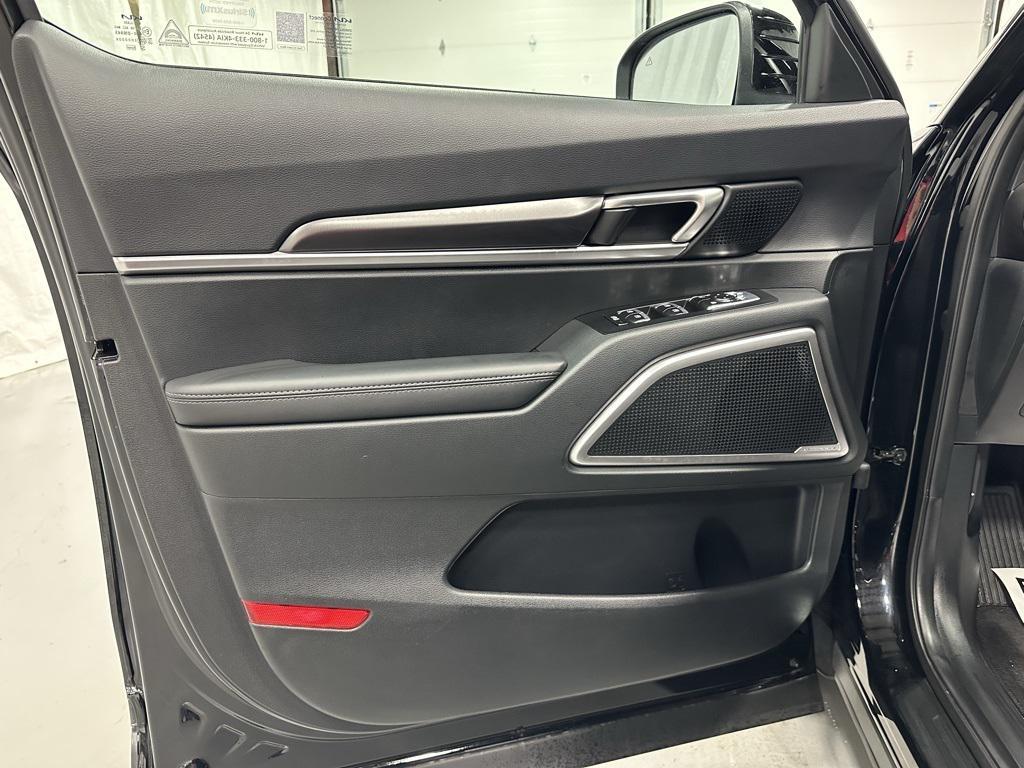 used 2025 Kia Telluride car, priced at $37,495