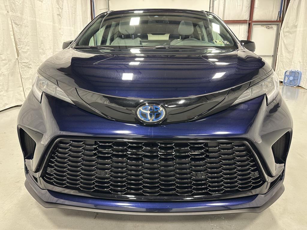 used 2025 Toyota Sienna car, priced at $47,995