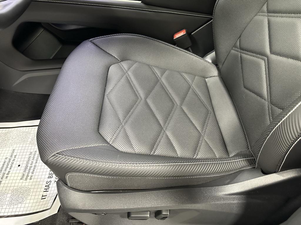 used 2025 Volkswagen Atlas Cross Sport car
