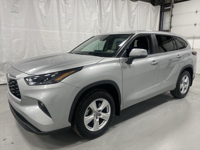 used 2024 Toyota Highlander car, priced at $36,995