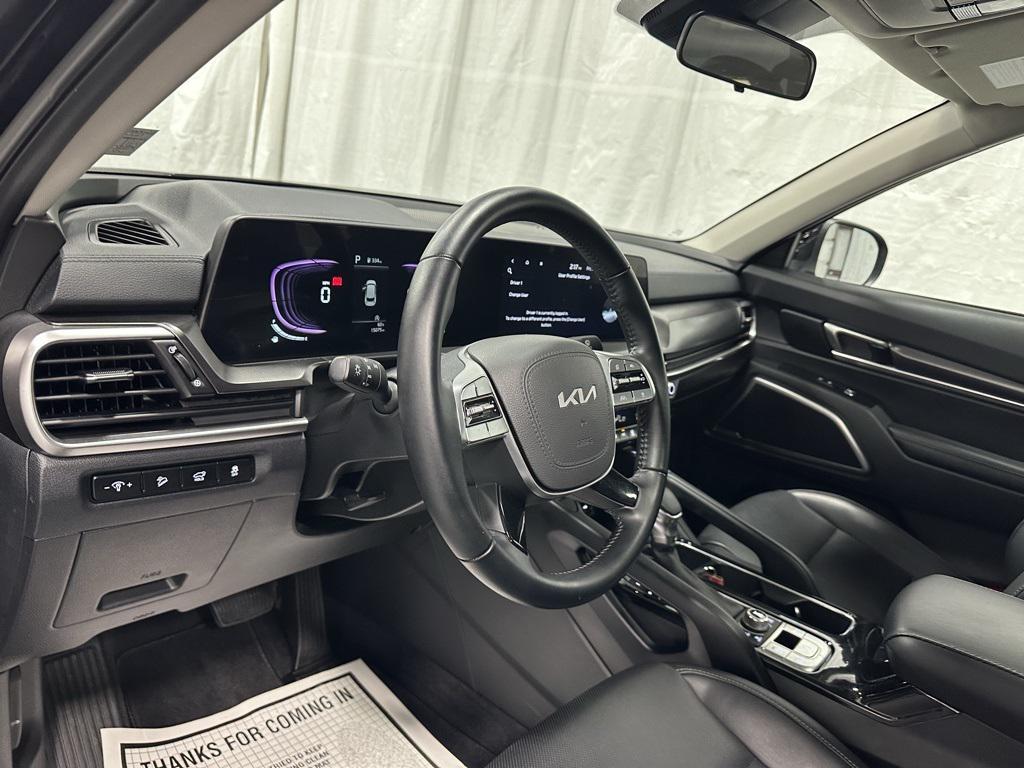 used 2025 Kia Telluride car, priced at $35,495