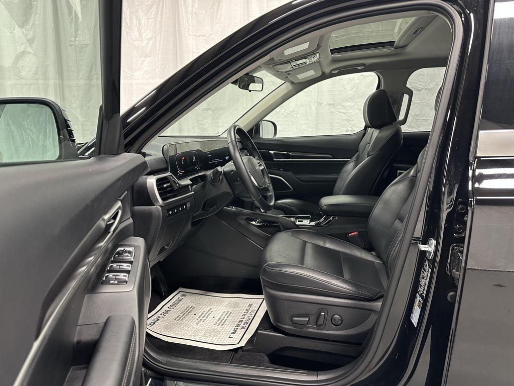 used 2025 Kia Telluride car, priced at $35,495