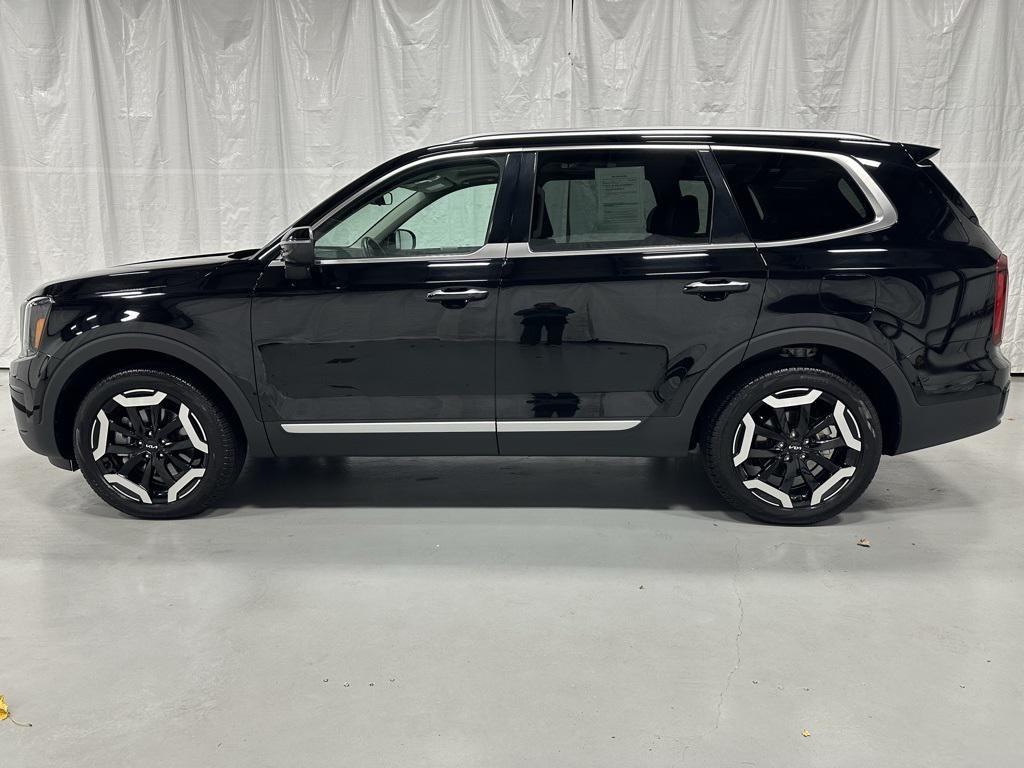 used 2025 Kia Telluride car, priced at $35,495