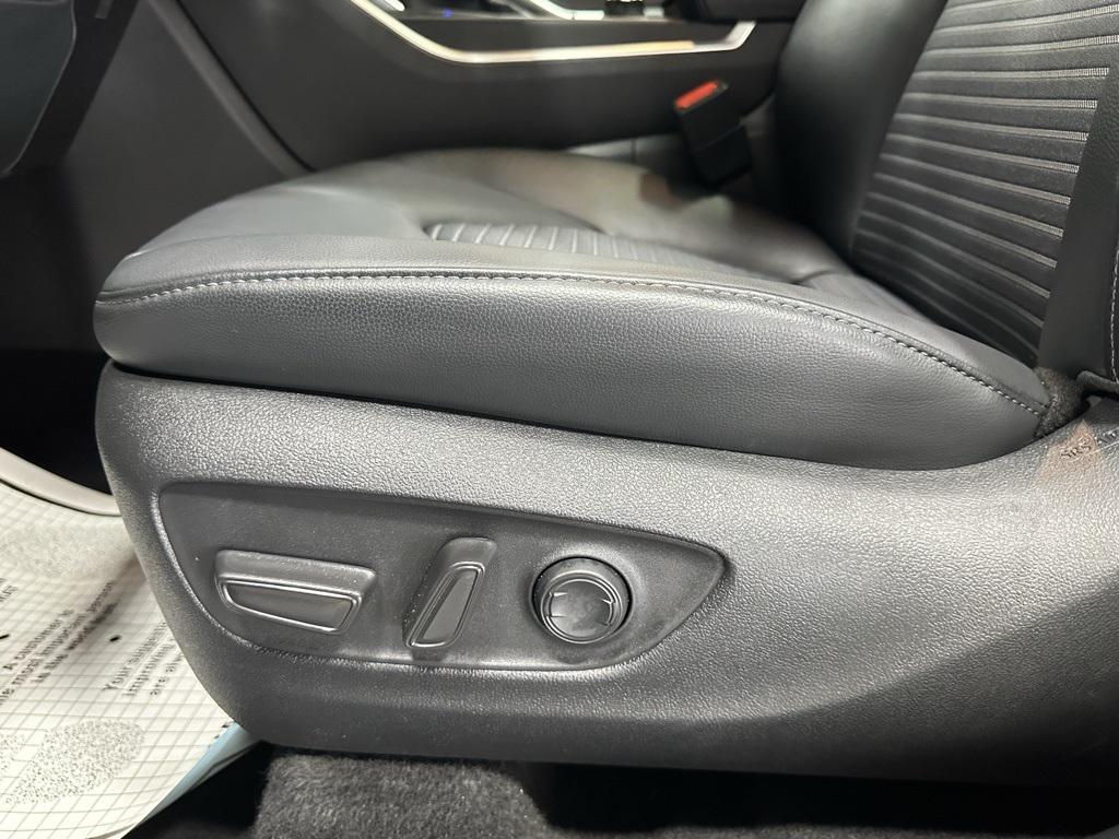 used 2025 Toyota Highlander car, priced at $45,495