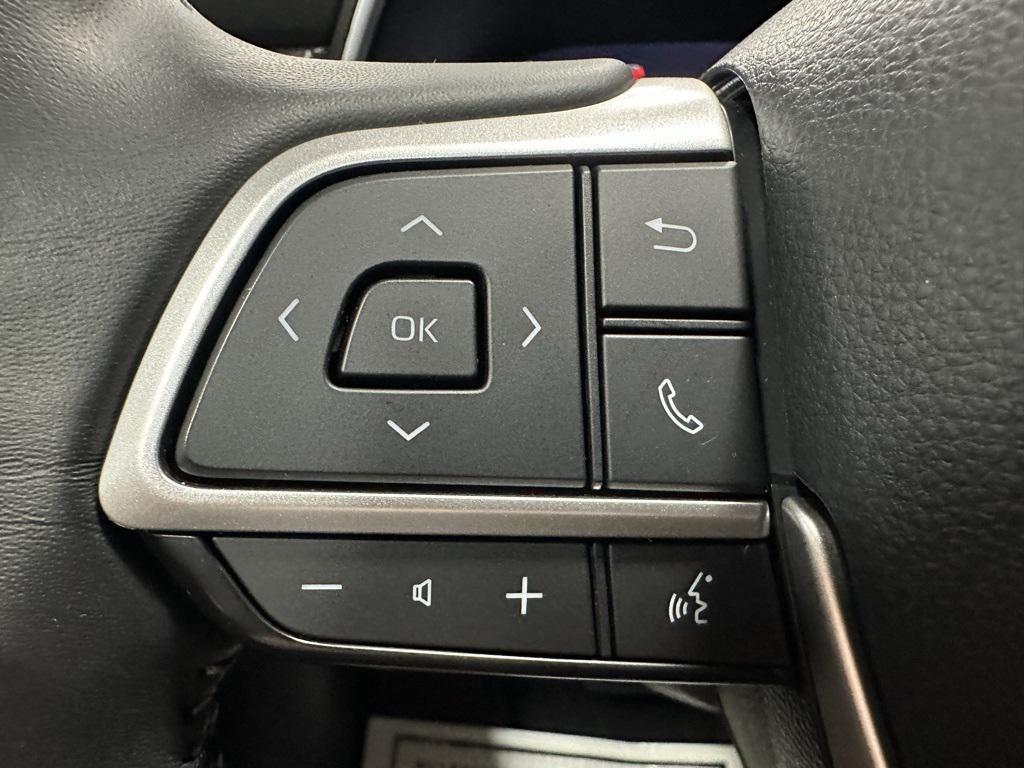 used 2025 Toyota Highlander car, priced at $45,495