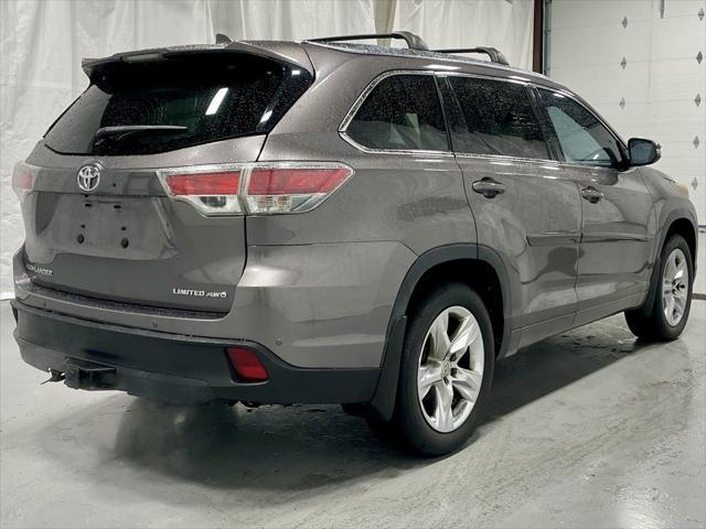 used 2015 Toyota Highlander car, priced at $17,495