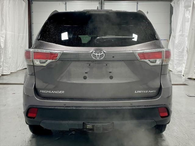 used 2015 Toyota Highlander car, priced at $17,495