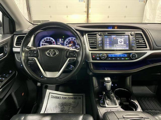 used 2015 Toyota Highlander car, priced at $17,495