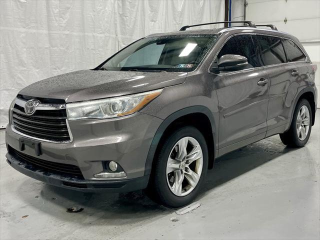 used 2015 Toyota Highlander car, priced at $17,495