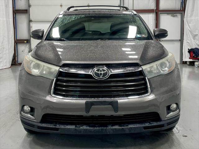 used 2015 Toyota Highlander car, priced at $17,495