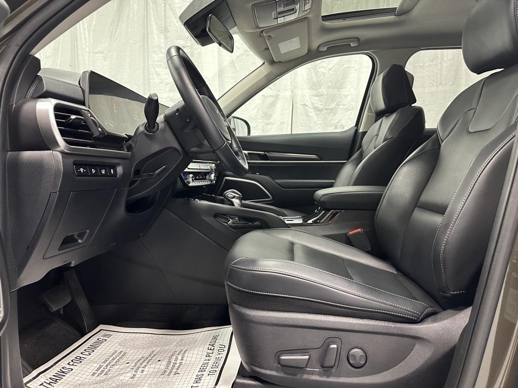 used 2025 Kia Telluride car, priced at $37,495