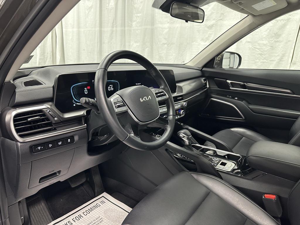 used 2025 Kia Telluride car, priced at $37,495