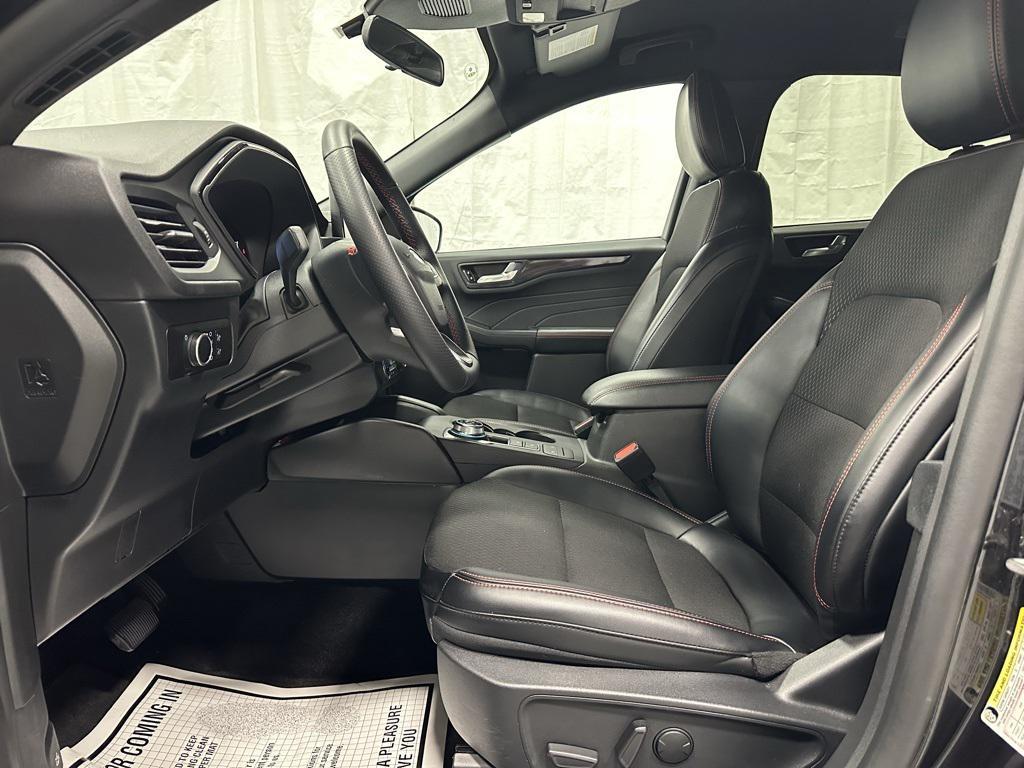 used 2025 Ford Escape car, priced at $25,995