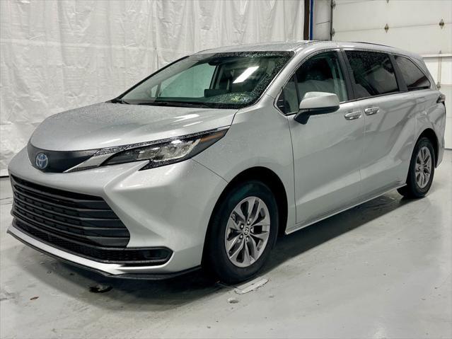 used 2023 Toyota Sienna car, priced at $38,995