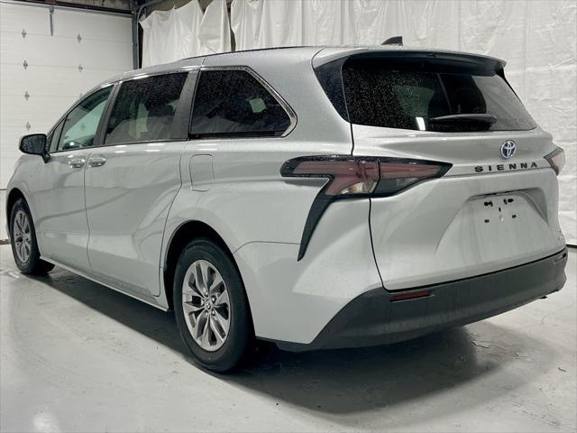 used 2023 Toyota Sienna car, priced at $38,995