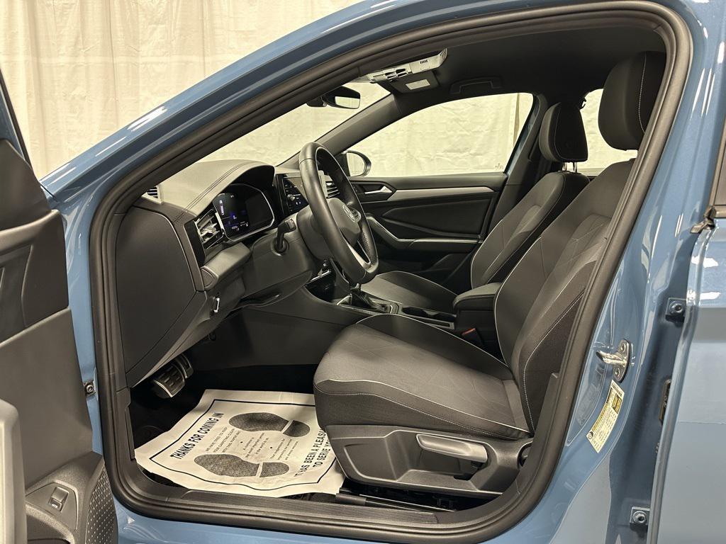 used 2025 Volkswagen Jetta car