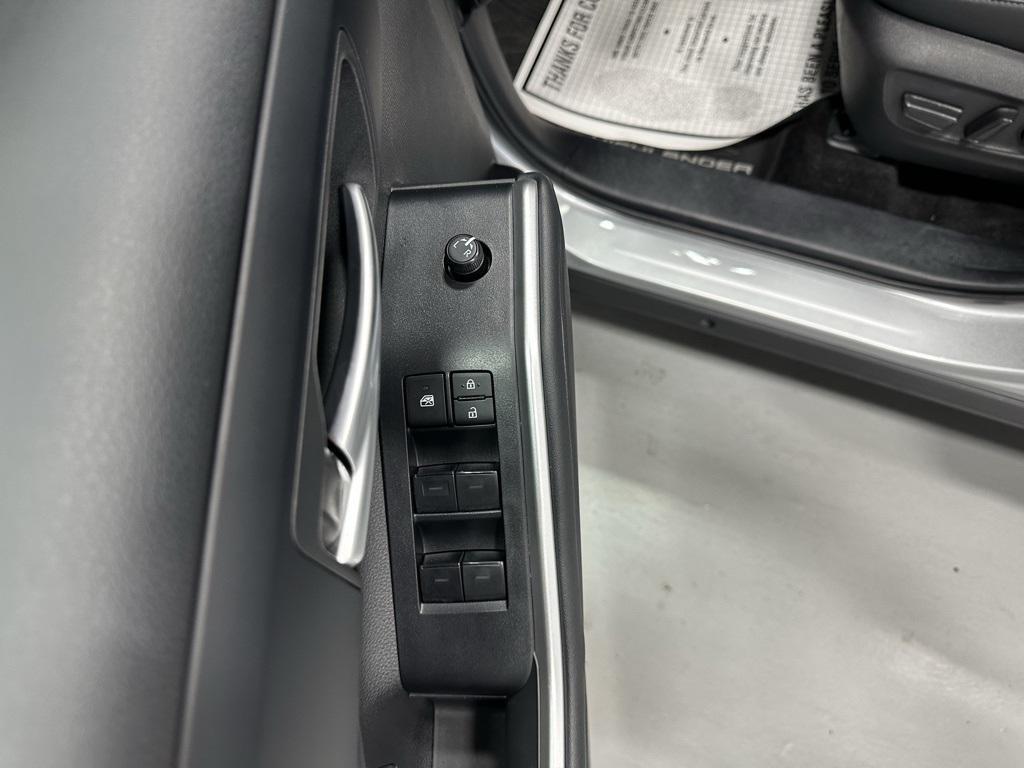 used 2025 Toyota Highlander car, priced at $44,995