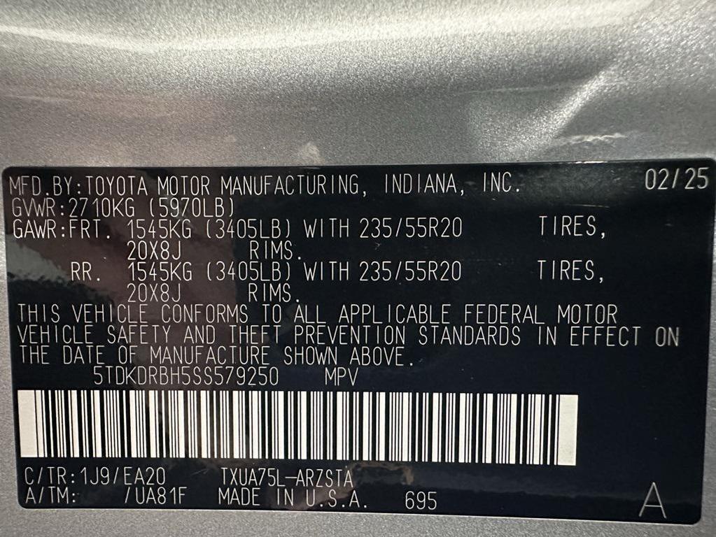 used 2025 Toyota Highlander car, priced at $44,995