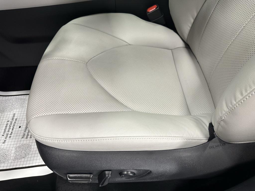 used 2025 Toyota Grand Highlander car, priced at $49,995