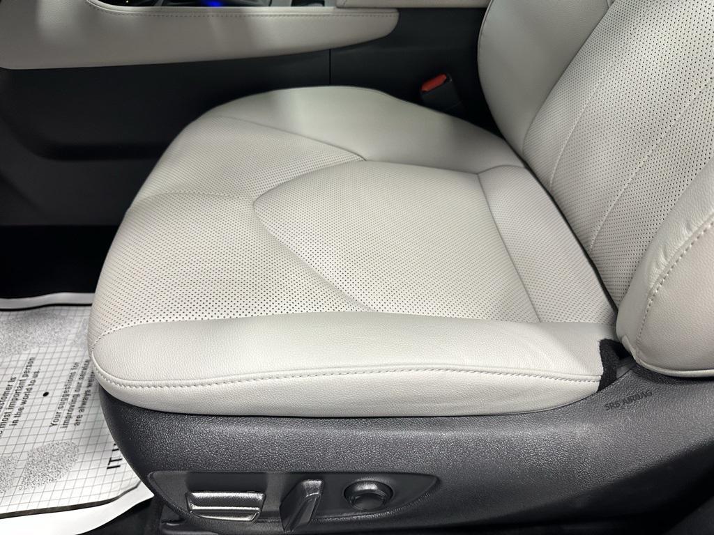 used 2025 Toyota Grand Highlander car, priced at $49,995