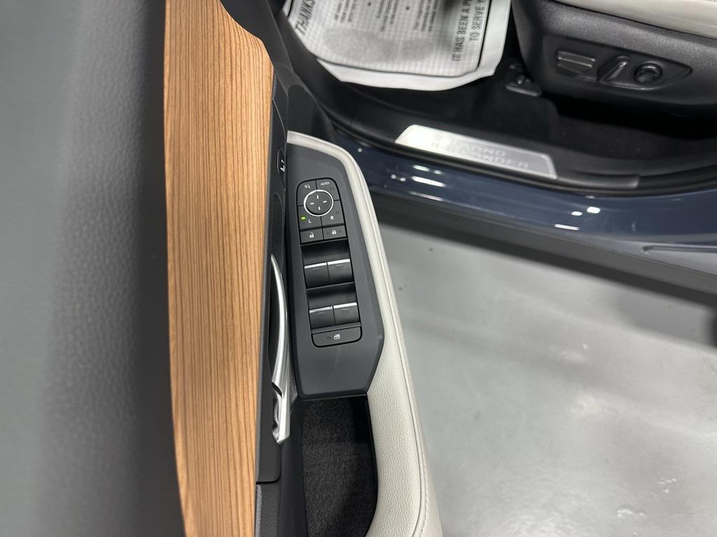 used 2025 Toyota Grand Highlander car, priced at $49,995