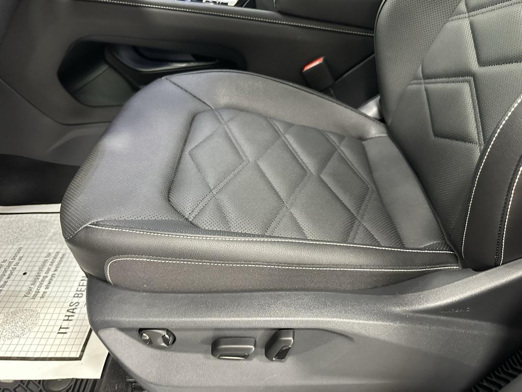used 2025 Volkswagen Atlas car, priced at $38,495