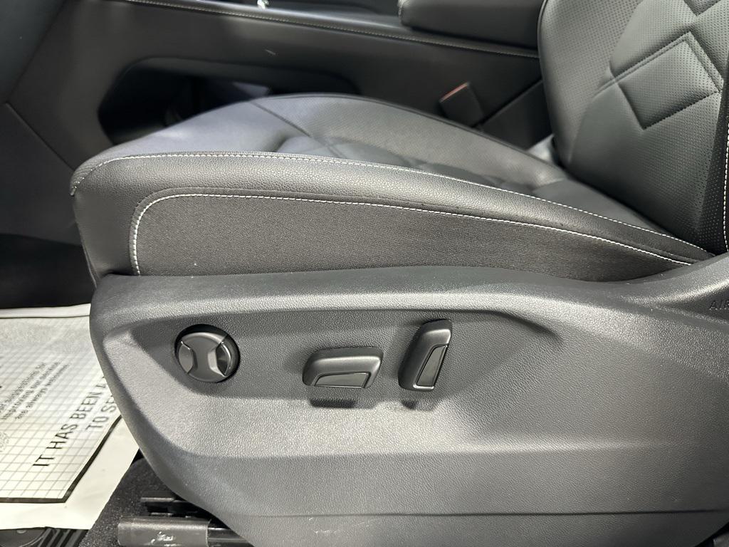 used 2025 Volkswagen Atlas car, priced at $38,495
