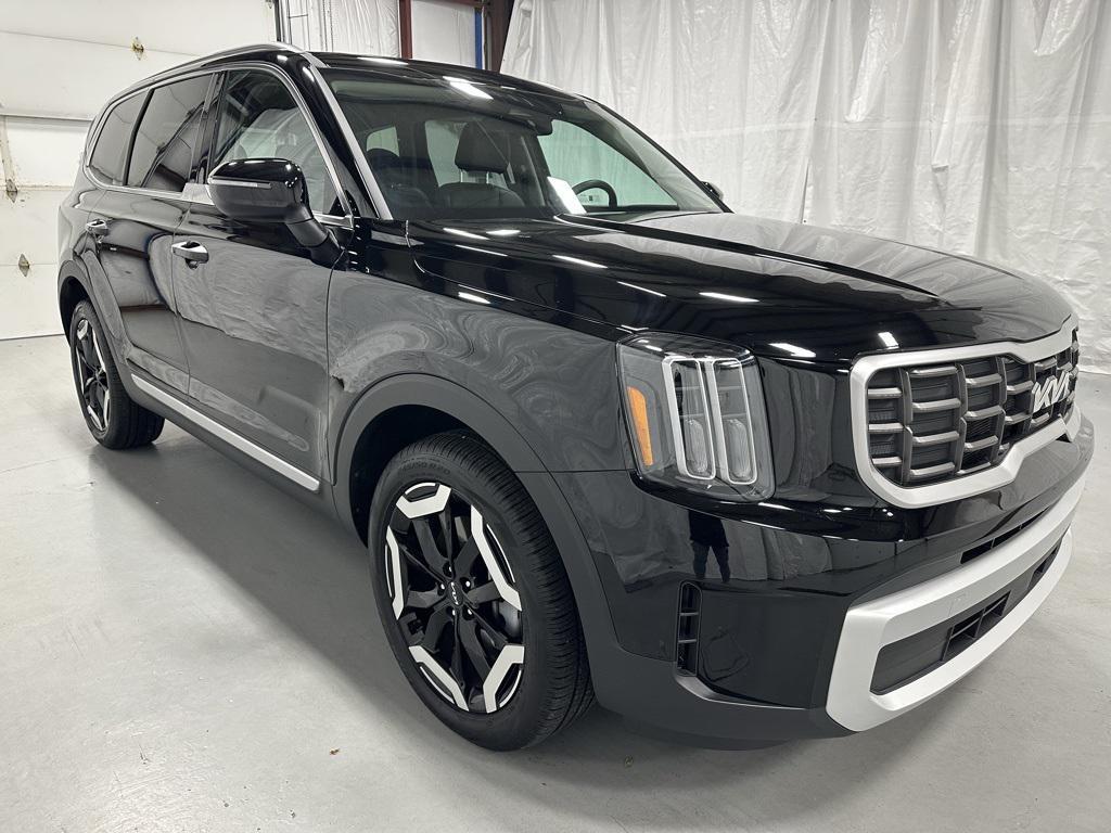 used 2025 Kia Telluride car