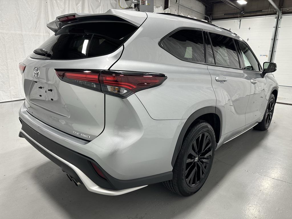 used 2025 Toyota Highlander car