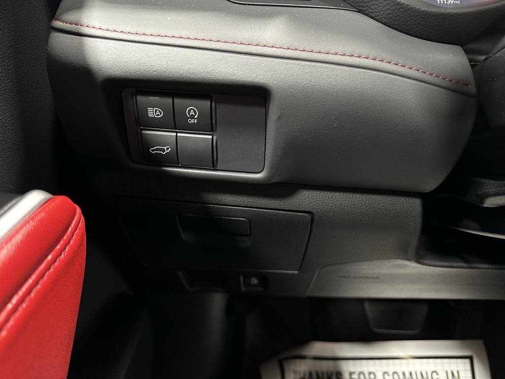 used 2025 Toyota Highlander car