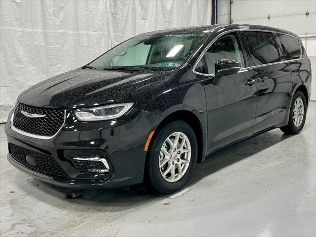 used 2023 Chrysler Pacifica car, priced at $27,495