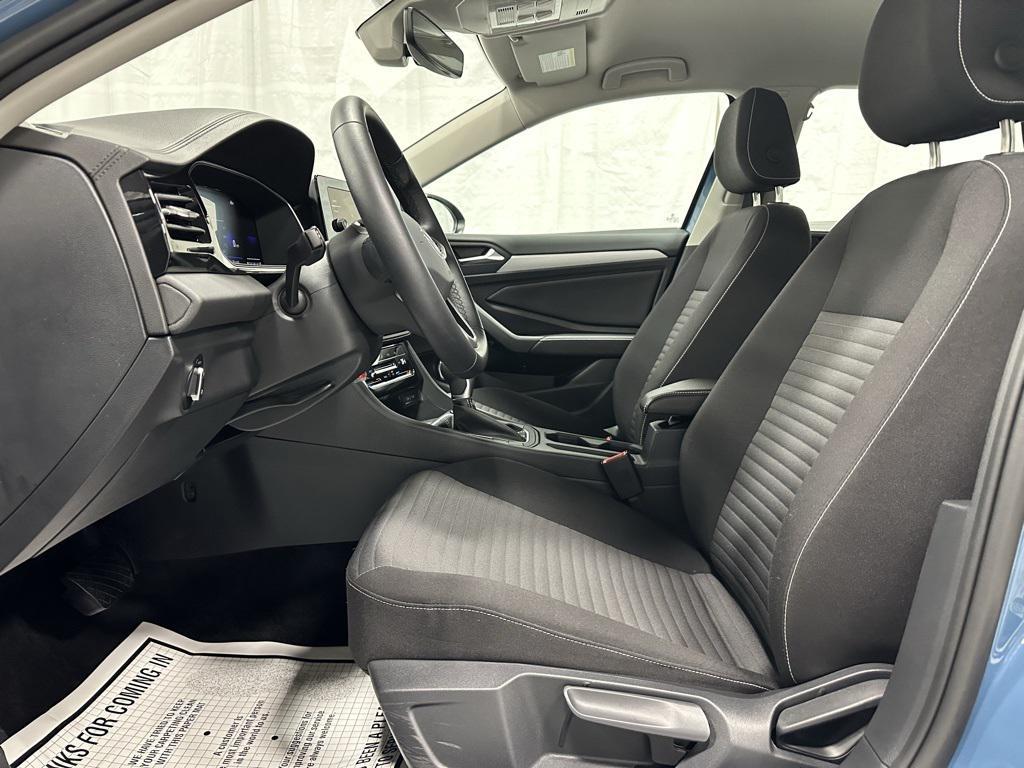 used 2025 Volkswagen Jetta car