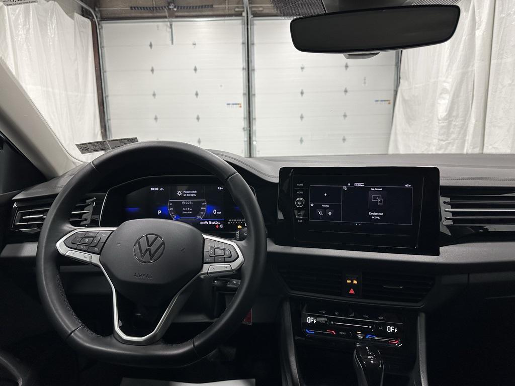 used 2025 Volkswagen Jetta car