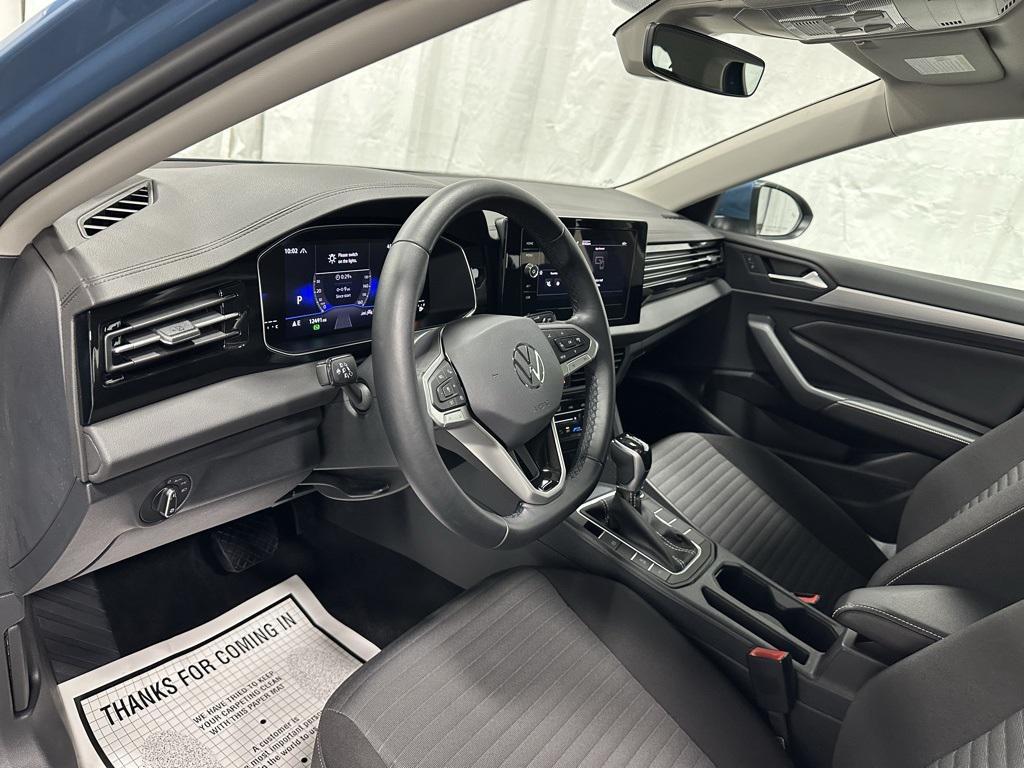 used 2025 Volkswagen Jetta car