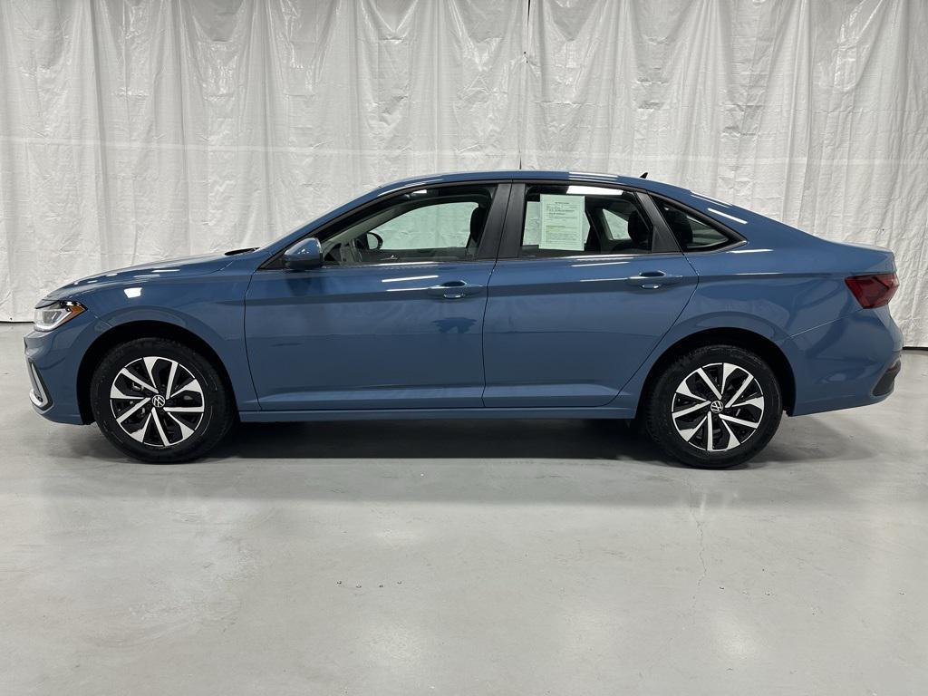 used 2025 Volkswagen Jetta car