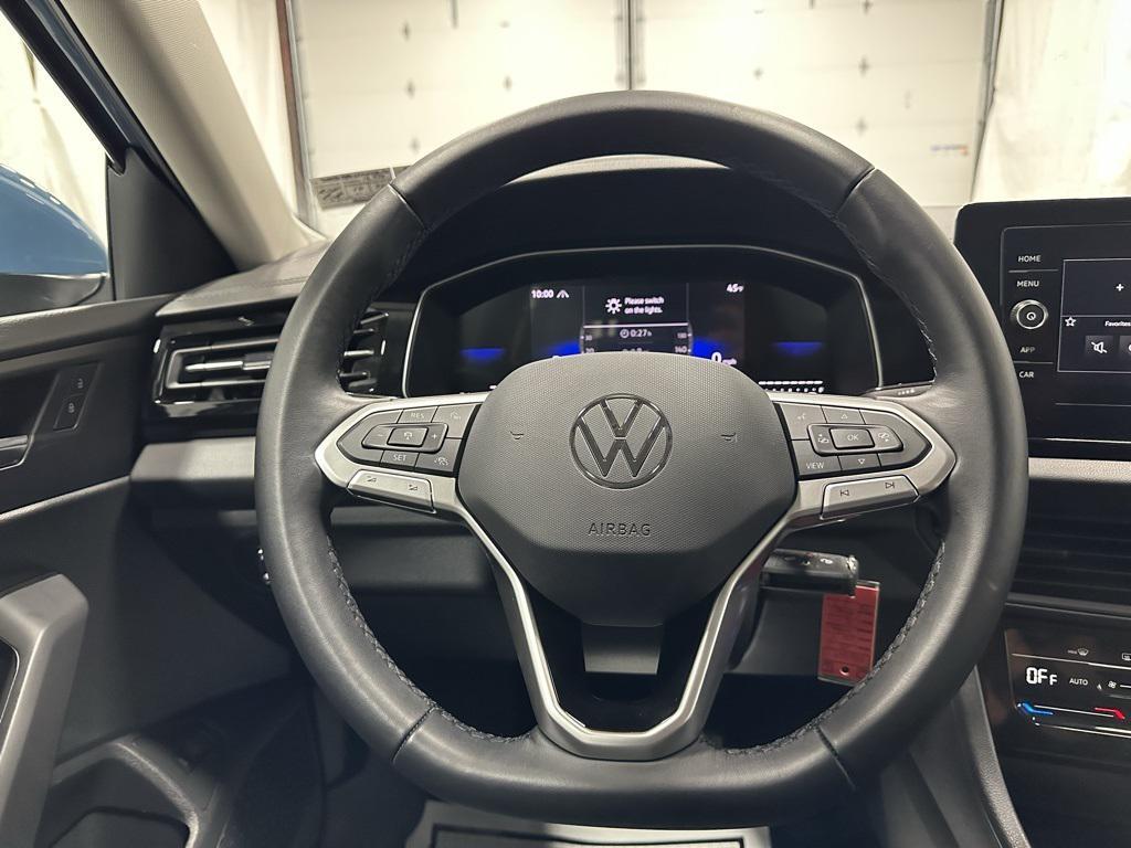 used 2025 Volkswagen Jetta car