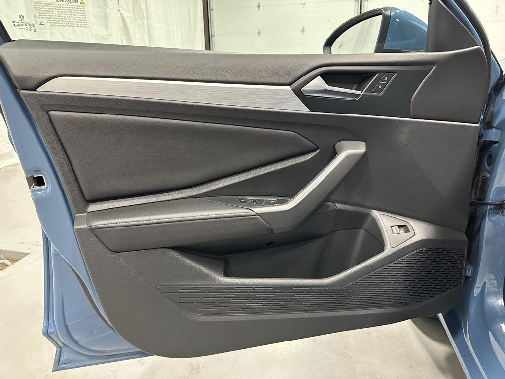 used 2025 Volkswagen Jetta car