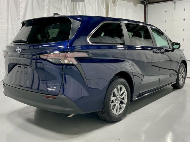 used 2024 Toyota Sienna car, priced at $40,995