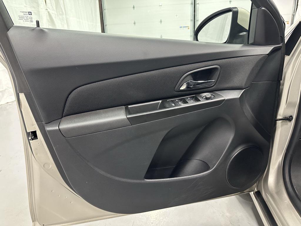 used 2013 Chevrolet Cruze car, priced at $7,995