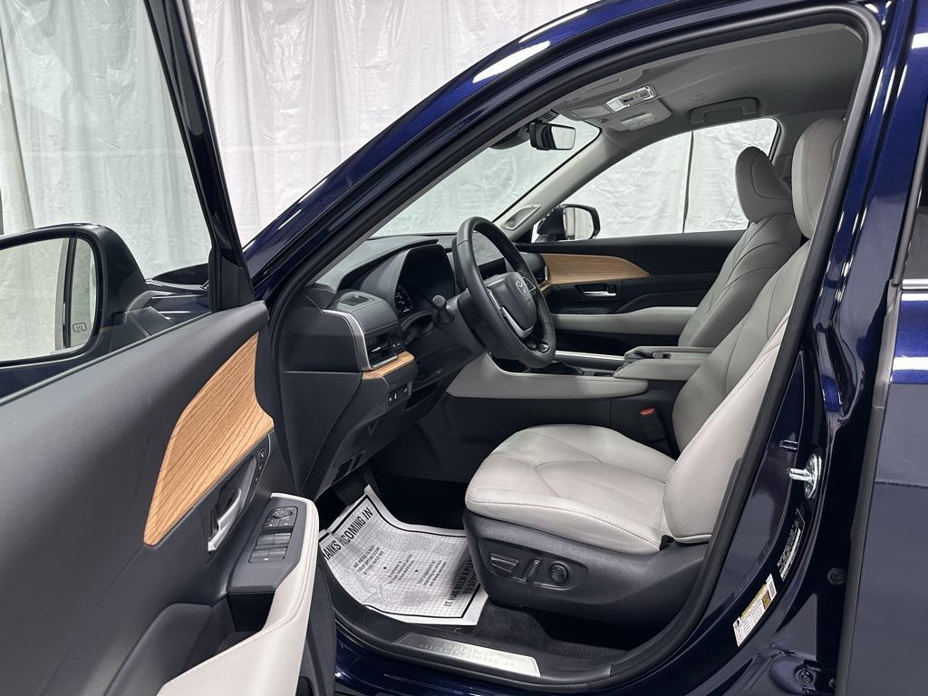 used 2025 Toyota Grand Highlander car, priced at $49,495