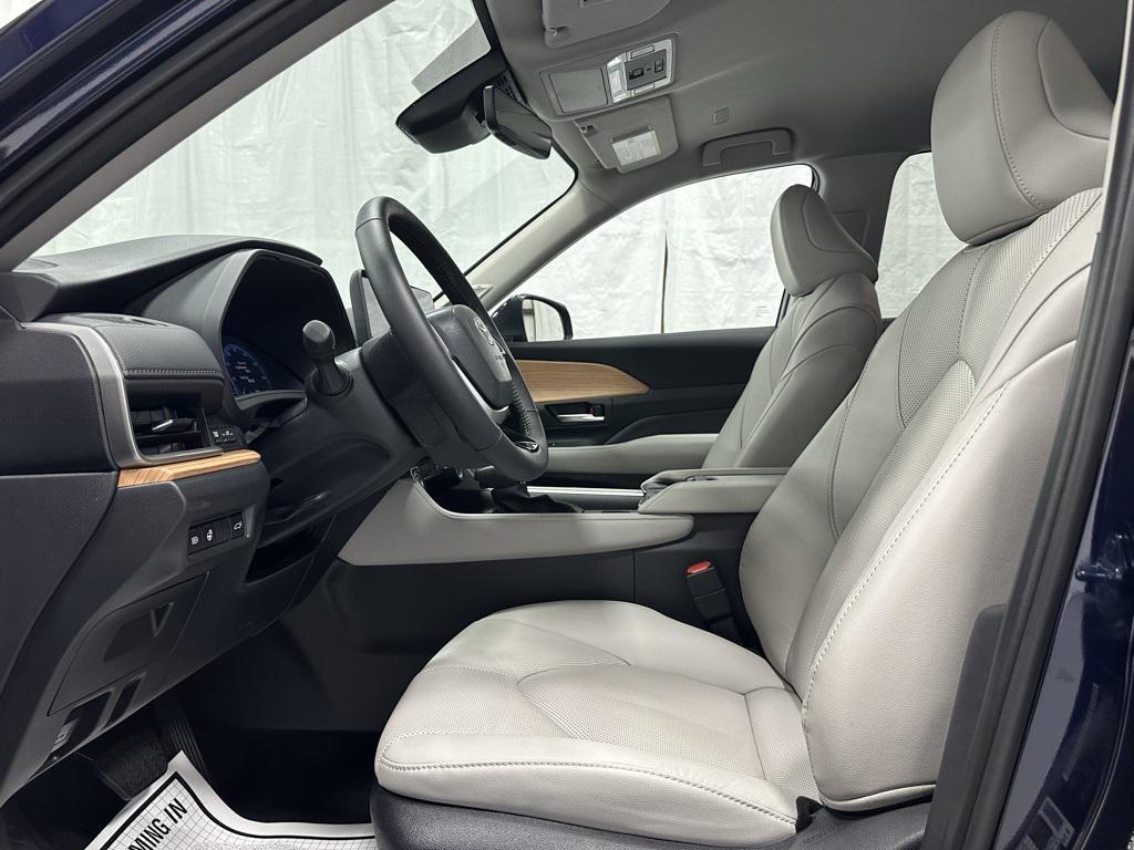 used 2025 Toyota Grand Highlander car, priced at $49,495